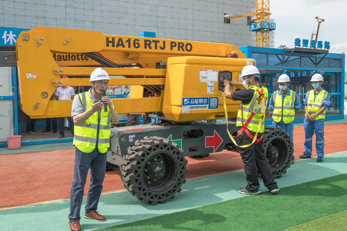 FH网页版登录入口按下“安全生产月”启动键! FH网页版登录入口按下“安全生产月”启动键!