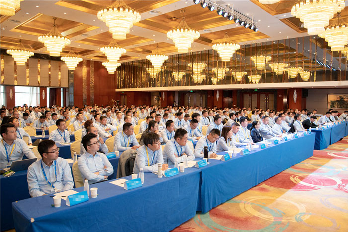 新起点、新征程、乘风破浪、砥砺前行——FH网页版登录入口管理层大会在南京隆重召开-1.jpg 新起点、新征程、乘风破浪、砥砺前行——FH网页版登录入口管理层大会在南京隆重召开-1.jpg